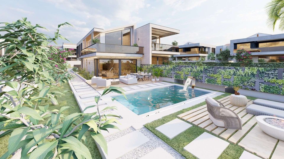Luxury property, villa with pool near the sea!
